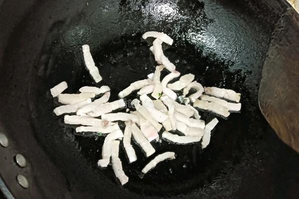 大蒜干丝炒肉丝的做法图解3