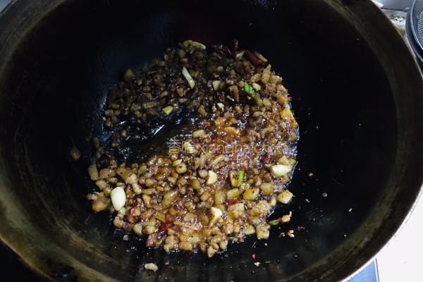 酸豆角炒肉末的做法图解6