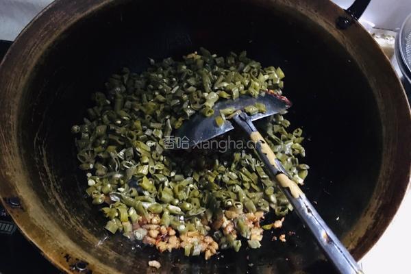 酸豆角炒肉末的做法图解7
