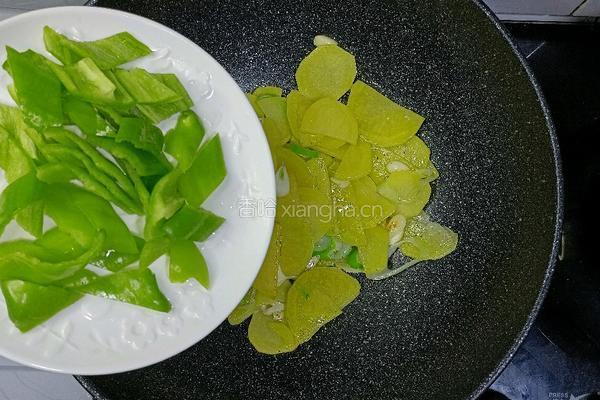 青椒土豆片的做法图解12