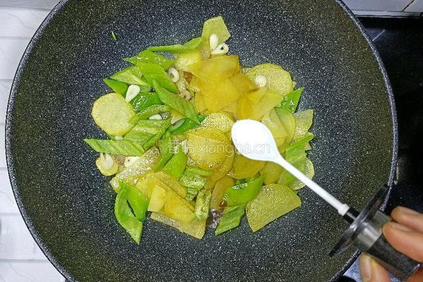 青椒土豆片的做法图解15