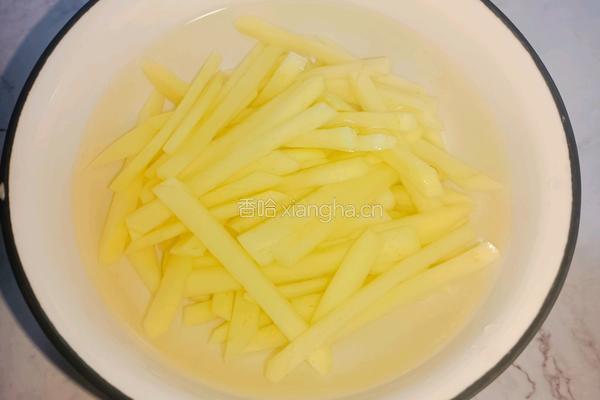 腩肉炒三丝的做法图解3
