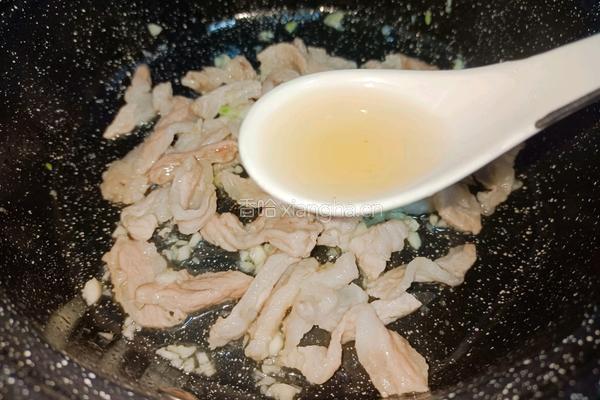 腩肉炒三丝的做法图解6