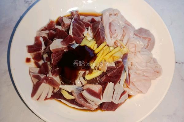 鸭杂炒芹菜的做法图解3