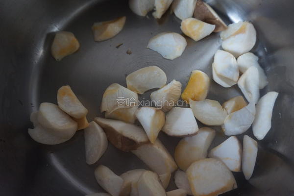  十三香杏鲍菇的做法图解2