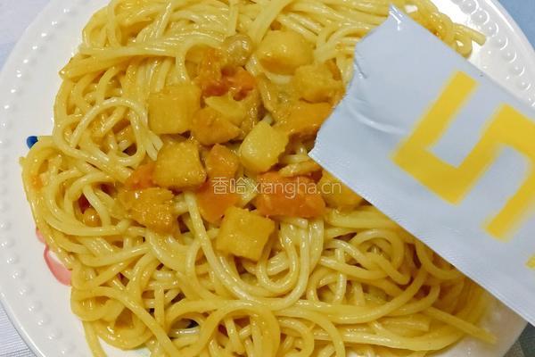 日式咖喱鸡肉意面的做法图解11