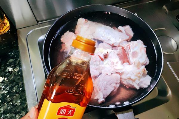 酱香大骨头的做法图解1