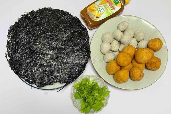 紫菜丸子汤的做法图解1