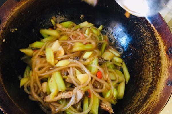 猪肉粉条烩菜的做法图解12