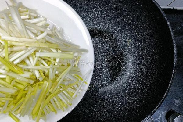 蒜黄炒鸡蛋的做法图解10