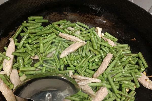 豇豆土豆条炒肉的做法图解5