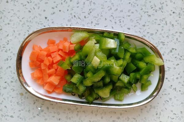 海鲜菇炒饭的做法图解3