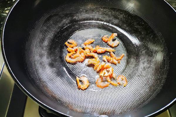 开洋豆腐海鲜菇汤的做法图解4