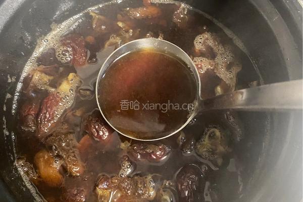 银耳桂圆红枣羹的做法图解6