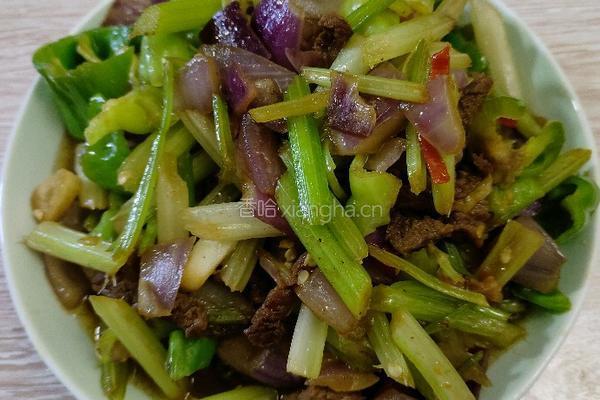 芹菜炒牛肉的做法图解6