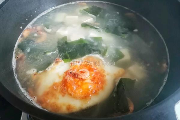 裙带菜鸡蛋豆腐汤的做法图解10