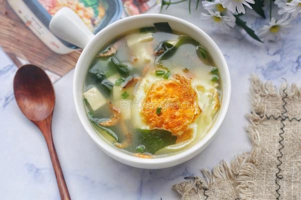 裙带菜鸡蛋豆腐汤的做法图解11