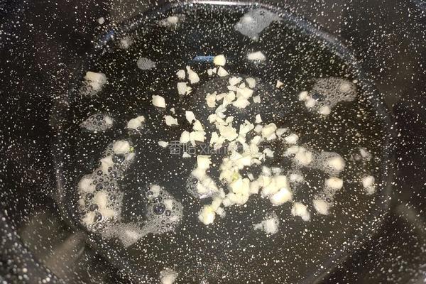 荷兰豆墨鱼饼的做法图解4