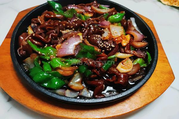 铁板肥肠的做法图解11