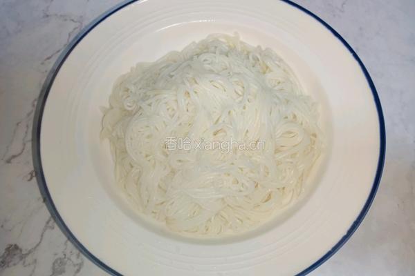 松茸牛肉酱拌面的做法图解6
