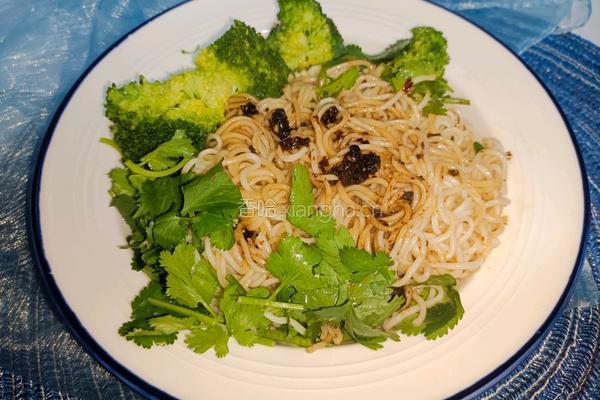 松茸牛肉酱拌面的做法图解14