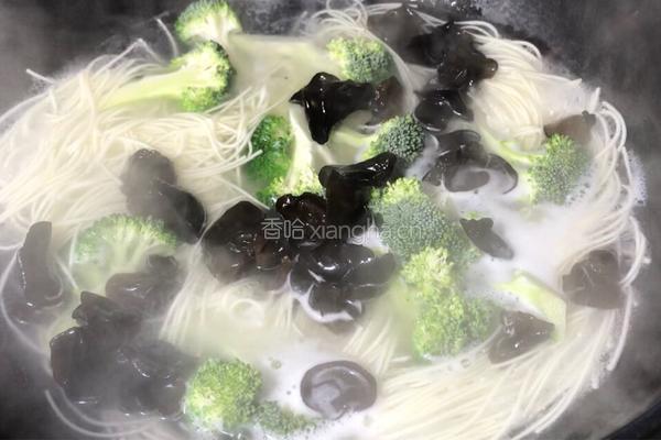 木耳汤面的做法图解5