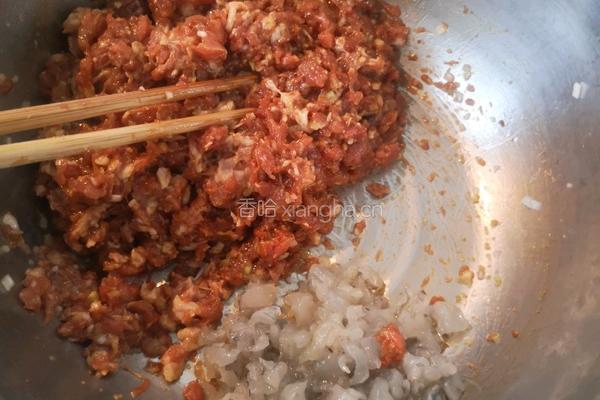 韭菜肉虾仁水饺的做法图解2
