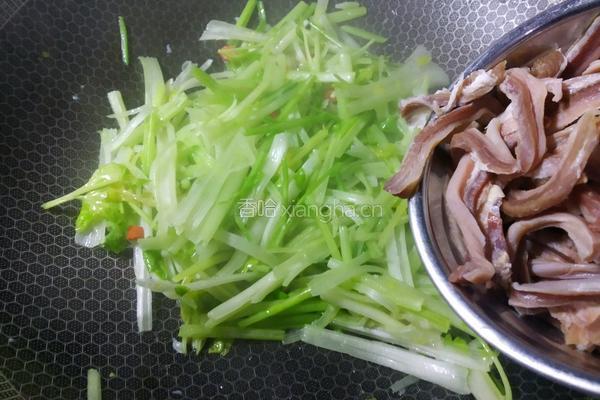 芹菜肚条的做法图解6