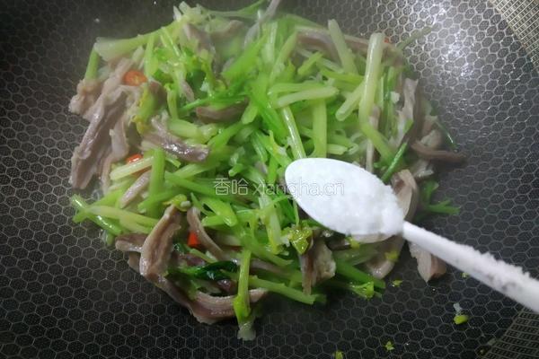 芹菜肚条的做法图解8