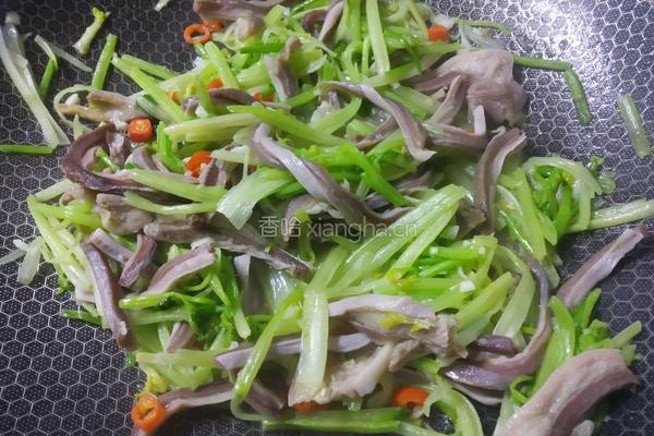芹菜肚条的做法图解10