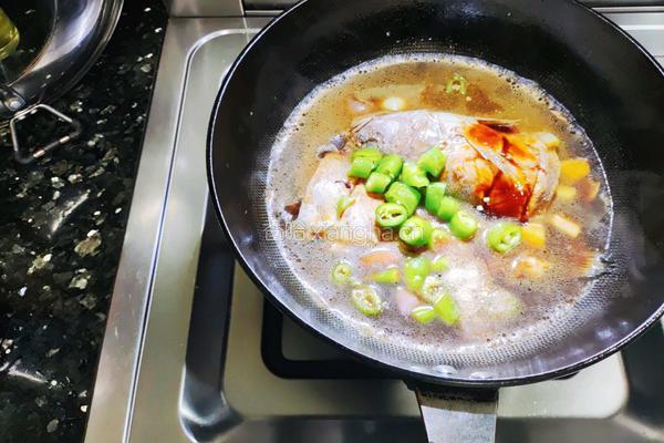 海鲈鱼烧毛豆子的做法图解8