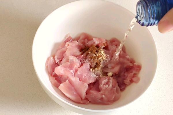 肉沫炒豇豆的做法图解1