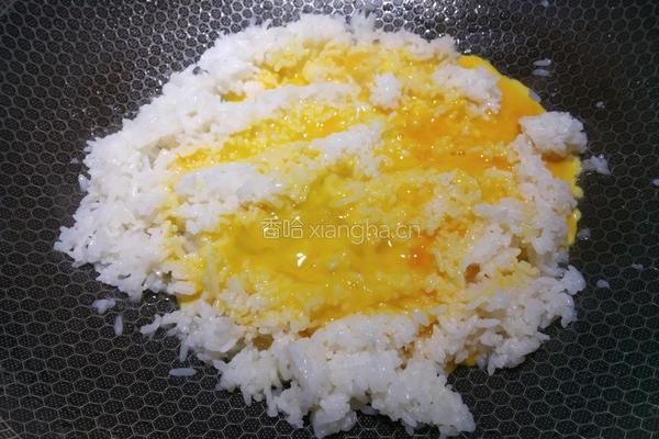 黄金炒饭的做法图解5