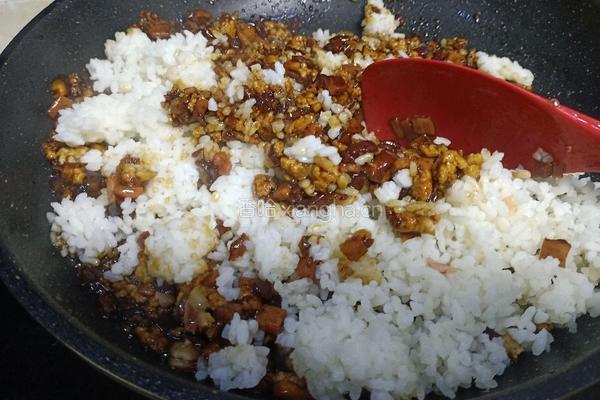 肉末火腿炒饭的做法图解11
