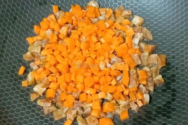 腊肠芹菜胡萝卜炒饭的做法图解4
