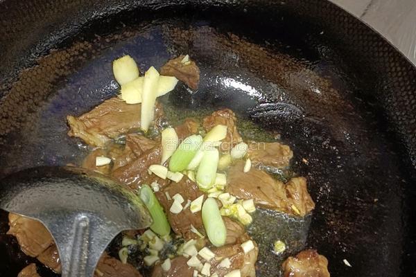 杏鲍菇炒肉的做法图解10