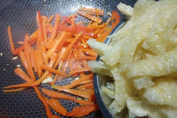 肉皮炒三丝的做法图解8