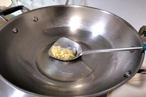 清炒菠菜的做法图解3