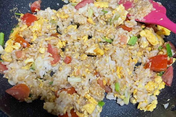 番茄鸡蛋炒饭的做法图解12