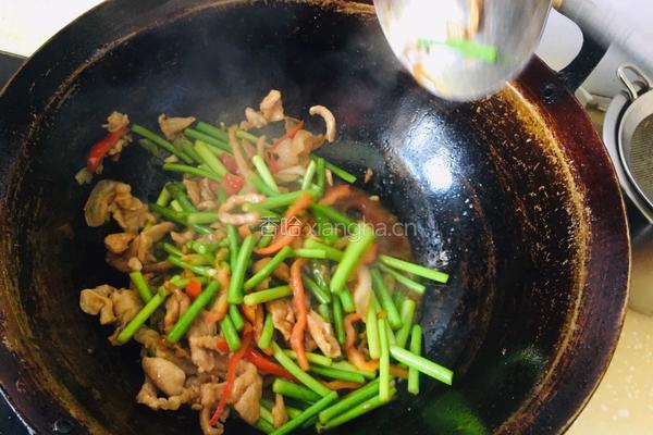 蒜苔过油肉的做法图解8