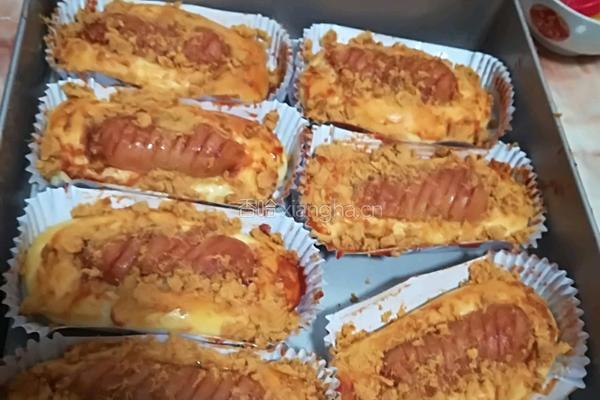 香肠肉松面包的做法图解9