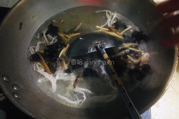 酸辣肉丝汤的做法图解3