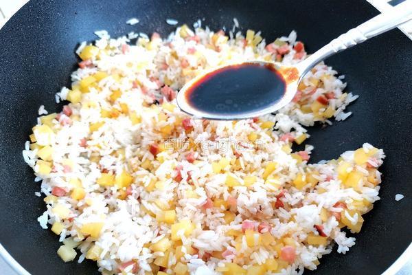 火腿土豆炒饭的做法图解6