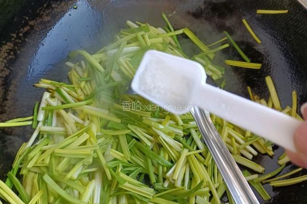 蒜苗炒鸡蛋的做法图解8