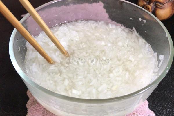 清汤萝卜面疙瘩的做法图解2