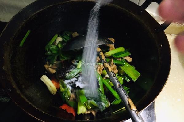 青蒜木耳炒肉片的做法图解7
