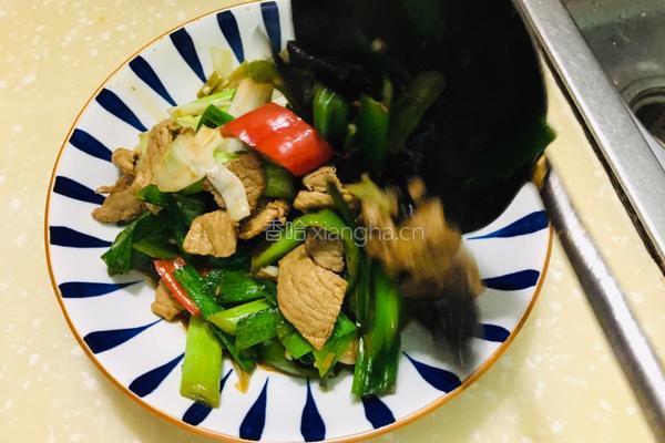 青蒜木耳炒肉片的做法图解8