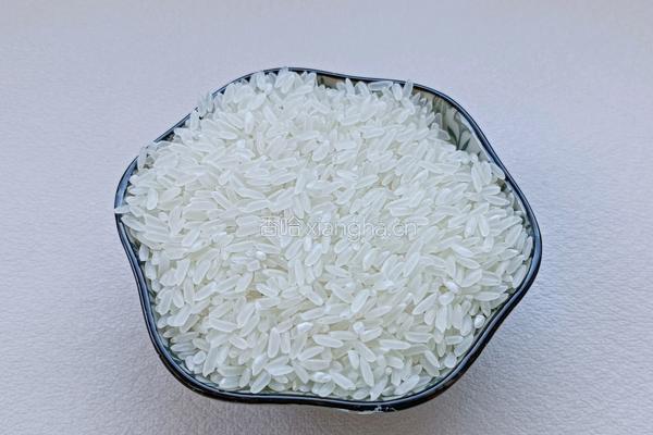 虾仁西蓝花盖饭的做法图解2