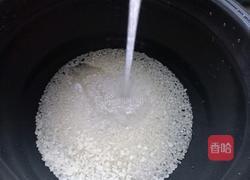 番茄滑蛋盖浇饭的做法图解1