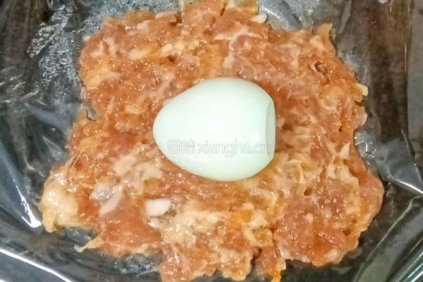 小米鹌鹑蛋蒸肉丸的做法图解5